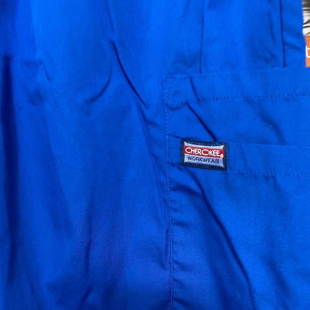 Scrubs - Picture 2 of 4